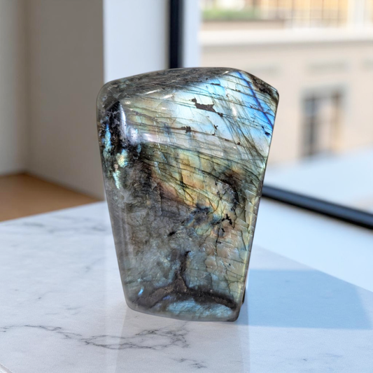 Labradorite 11cm tall